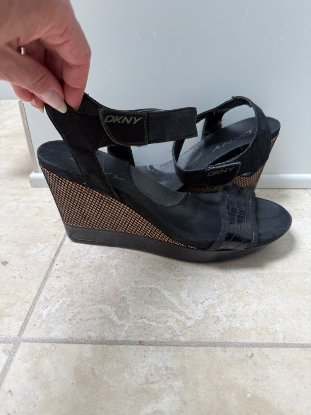 DKNY Black Wedge Sandals Velcro Ankle Strap Croc Embossed Size 9M - Picture 5 of 13